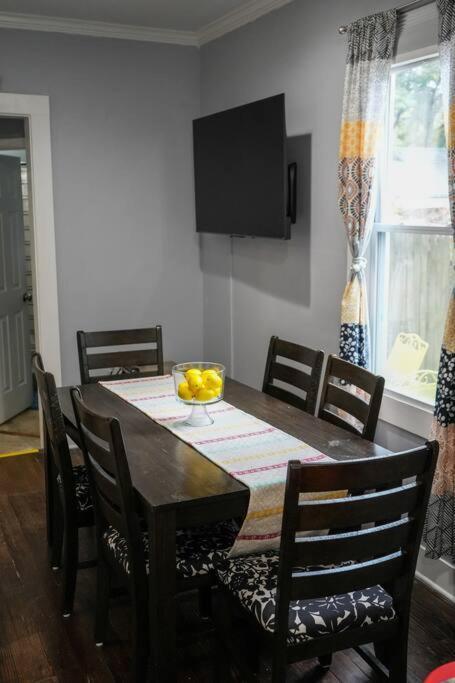 Historic Coastal Haven- Pet Friendly Fast Wi-Fi Villa Norfolk Eksteriør bilde
